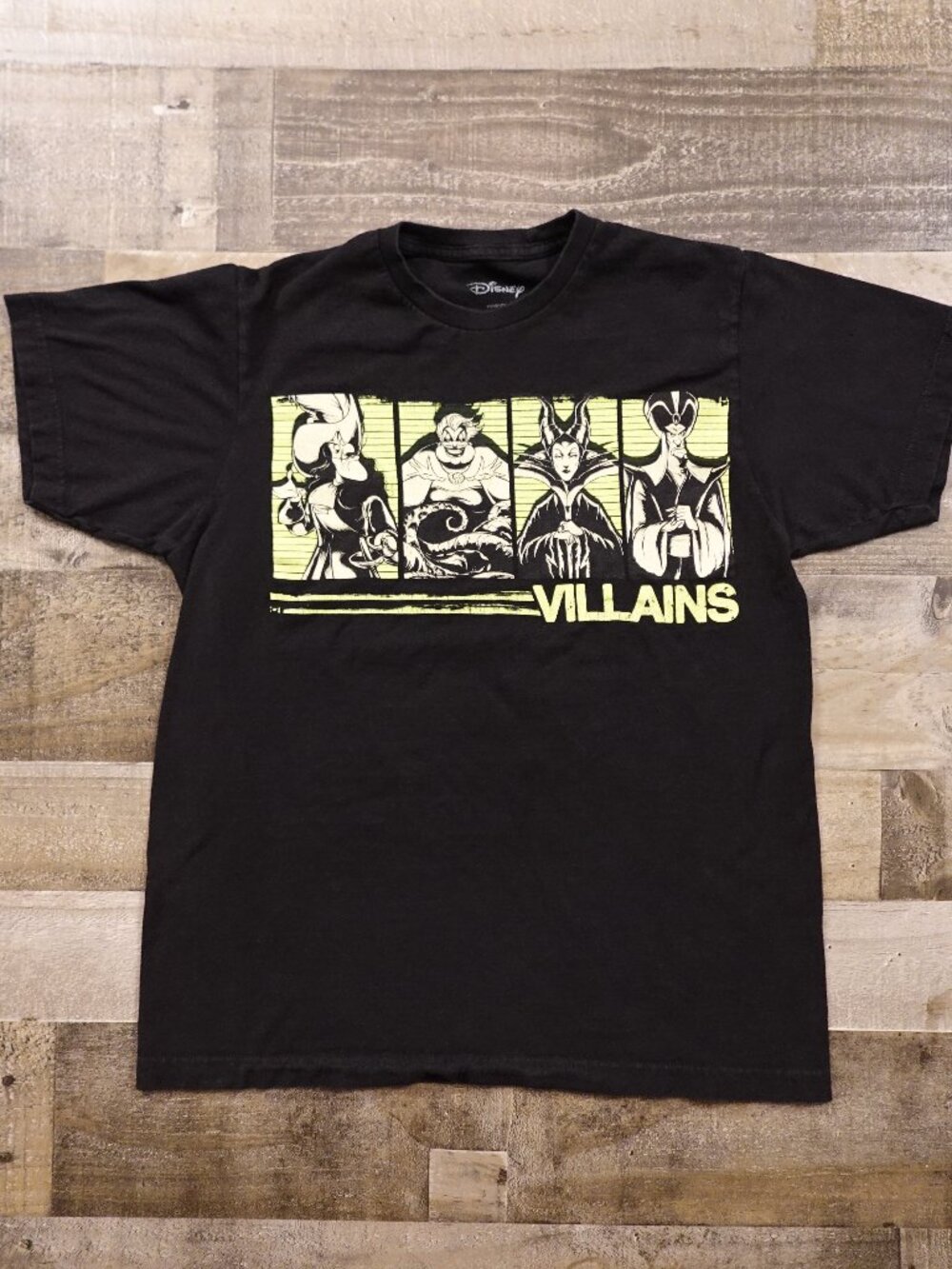 Disney Villains Graphic‎ Tee Women’s Medium Black Y2K Gothic Character Tee